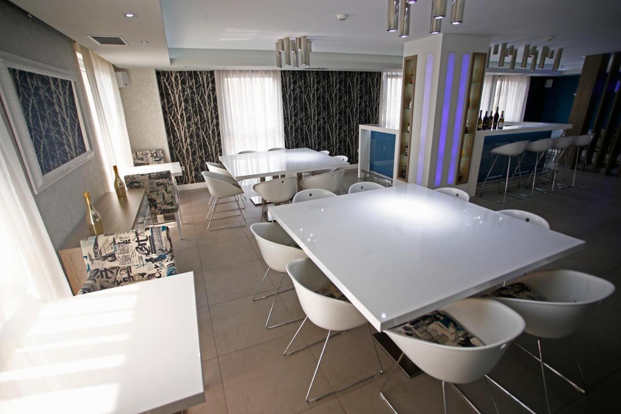Motel Rox Modrica Zewnętrze zdjęcie